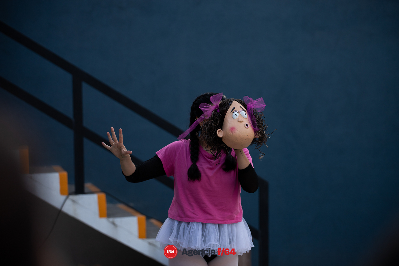 Rompamos la burbuja. Una obra de teatro sin etiquetas.
Pies Hinchados. Colectivo Teatral.

Casa Caracol. Artes escénicas para niñas, niños y jóvenes.