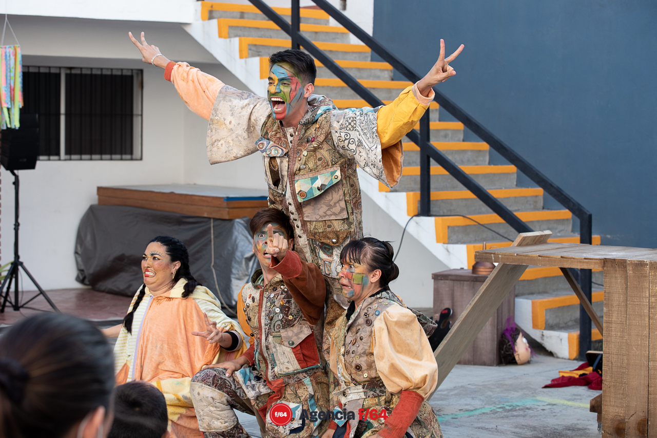 Rompamos la burbuja. Una obra de teatro sin etiquetas.
Pies Hinchados. Colectivo Teatral.

Casa Caracol. Artes escénicas para niñas, niños y jóvenes.