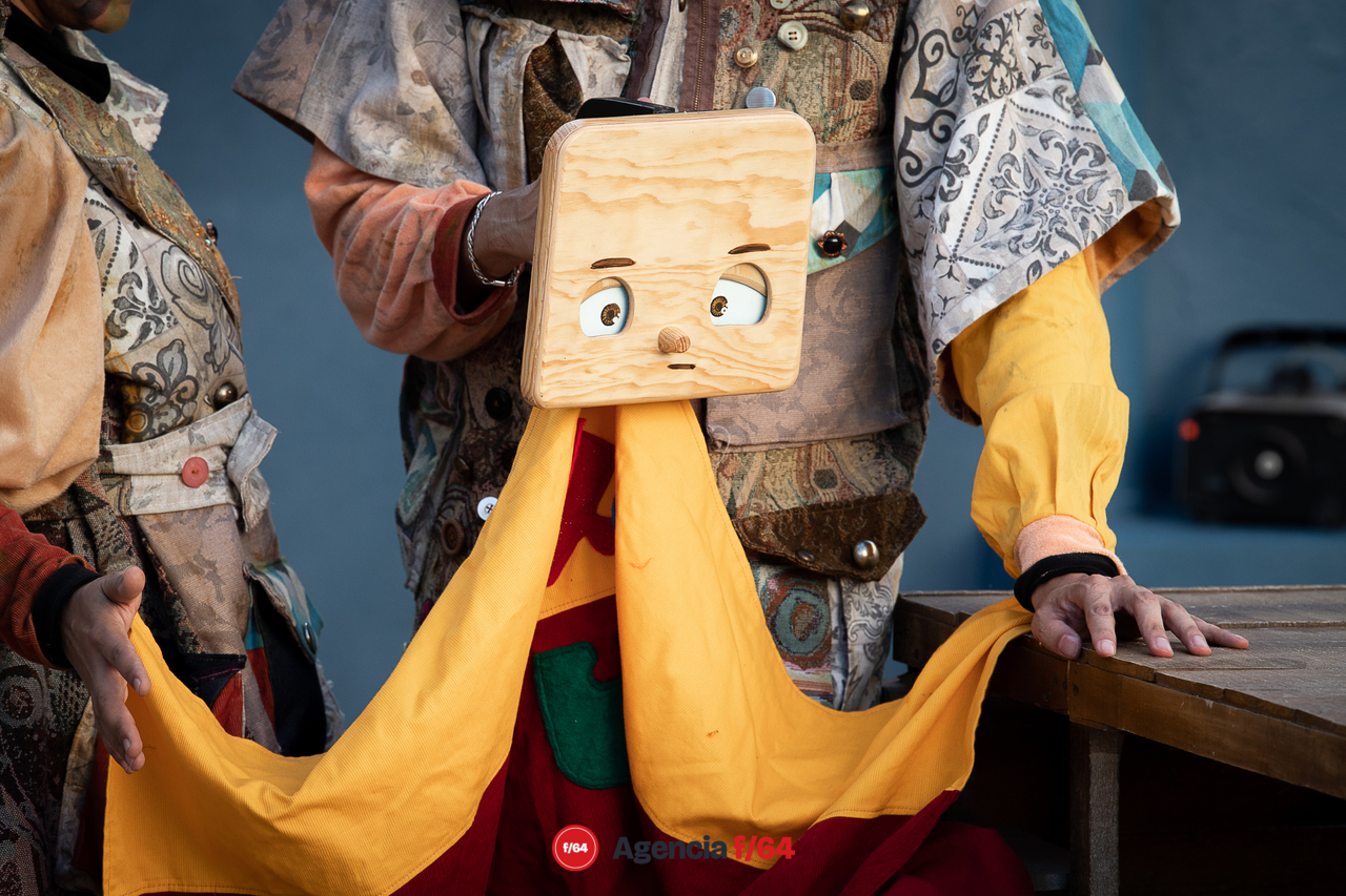 Rompamos la burbuja. Una obra de teatro sin etiquetas.
Pies Hinchados. Colectivo Teatral.

Casa Caracol. Artes escénicas para niñas, niños y jóvenes.
