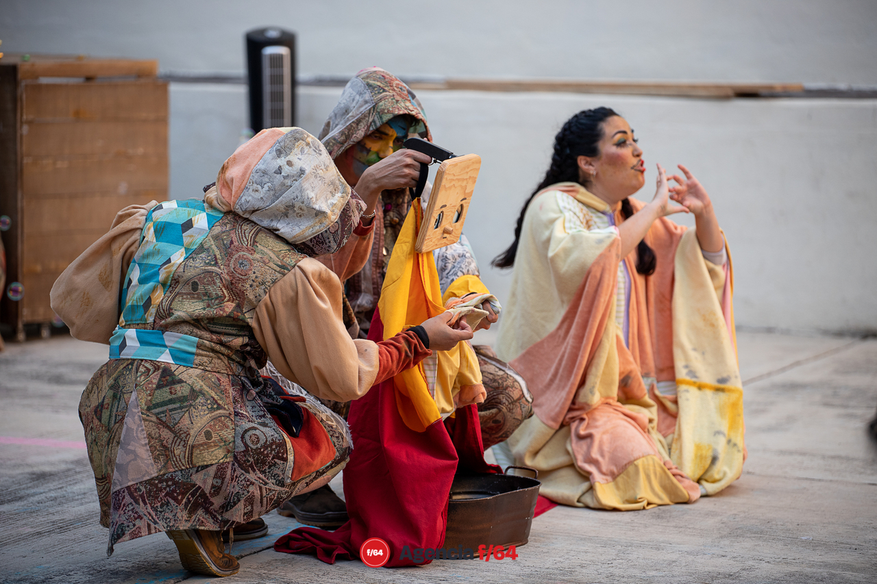 Rompamos la burbuja. Una obra de teatro sin etiquetas.
Pies Hinchados. Colectivo Teatral.

Casa Caracol. Artes escénicas para niñas, niños y jóvenes.