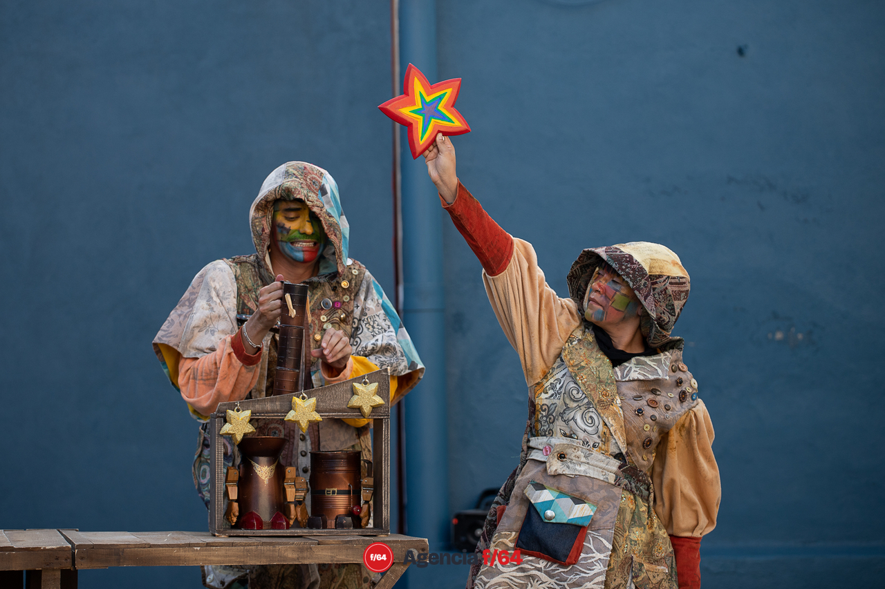 Rompamos la burbuja. Una obra de teatro sin etiquetas.
Pies Hinchados. Colectivo Teatral.

Casa Caracol. Artes escénicas para niñas, niños y jóvenes.