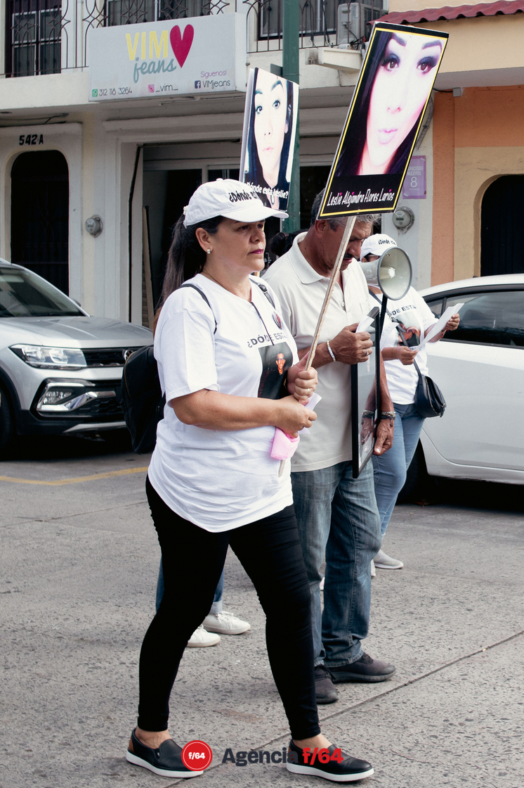 Marcha en conmemoración por el Día Internacional de las Víctimas de Desaparición Forzada en Colima, Colima.

Integrantes de Red de Desaparecidos Colima A.C.

Foto: Ingrid Acosta.