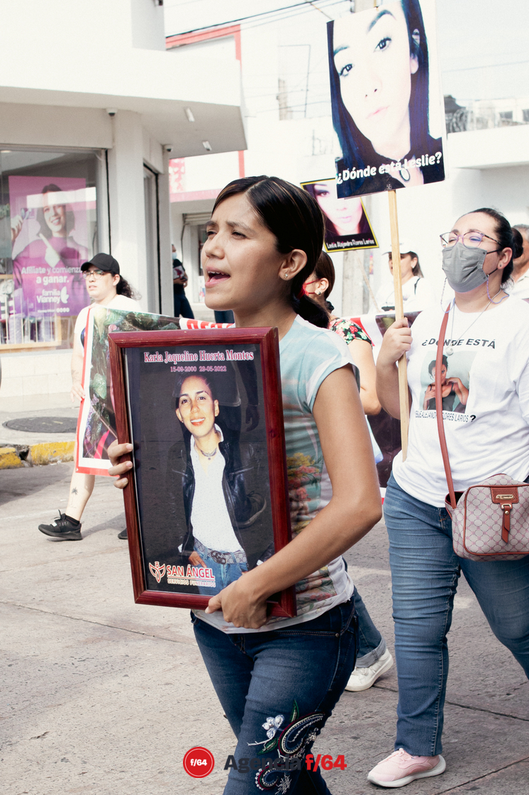 Marcha en conmemoración por el Día Internacional de las Víctimas de Desaparición Forzada en Colima, Colima.

Integrantes de Red de Desaparecidos Colima A.C.

Foto: Ingrid Acosta.