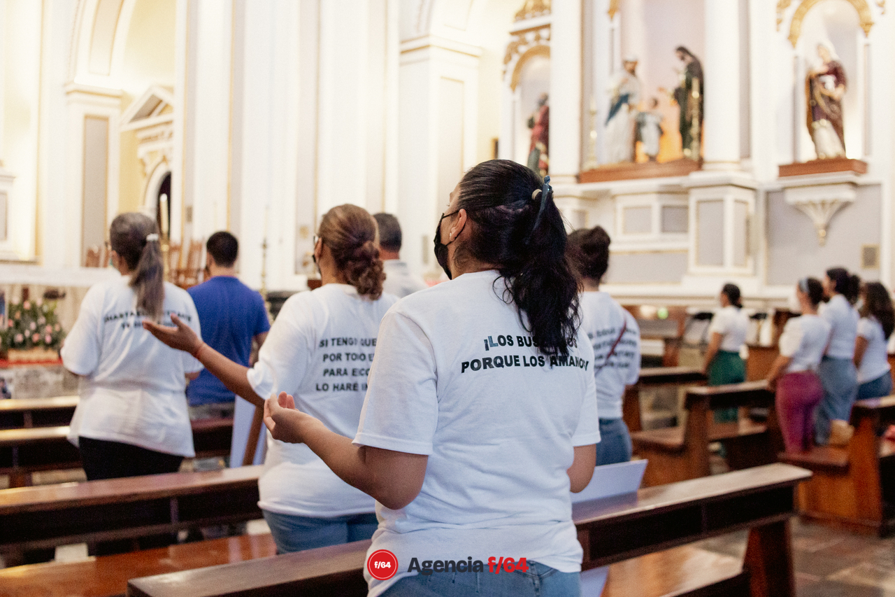 Marcha en conmemoración por el Día Internacional de las Víctimas de Desaparición Forzada en Colima, Colima.

Integrantes de Red de Desaparecidos Colima A.C.

Foto: Ingrid Acosta.