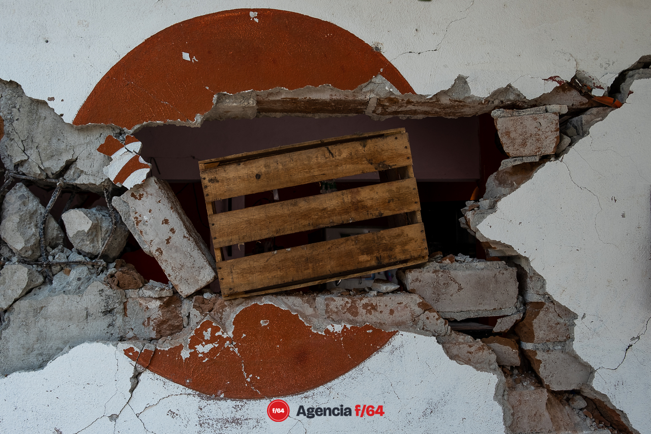 Familias aún esperan ayuda para rescatar sus pertenencias y/o recuperar sus hogares dañados por el sismo de 7.7 grados ocurrido el 19 de septiembre 2022.