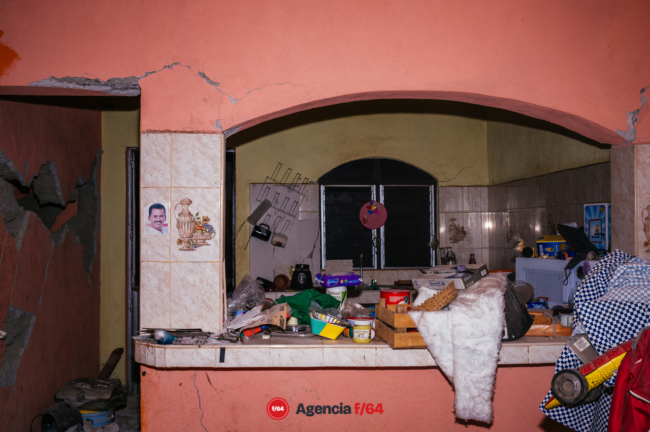 Familias aún esperan ayuda para rescatar sus pertenencias y/o recuperar sus hogares dañados por el sismo de 7.7 grados ocurrido el 19 de septiembre 2022.