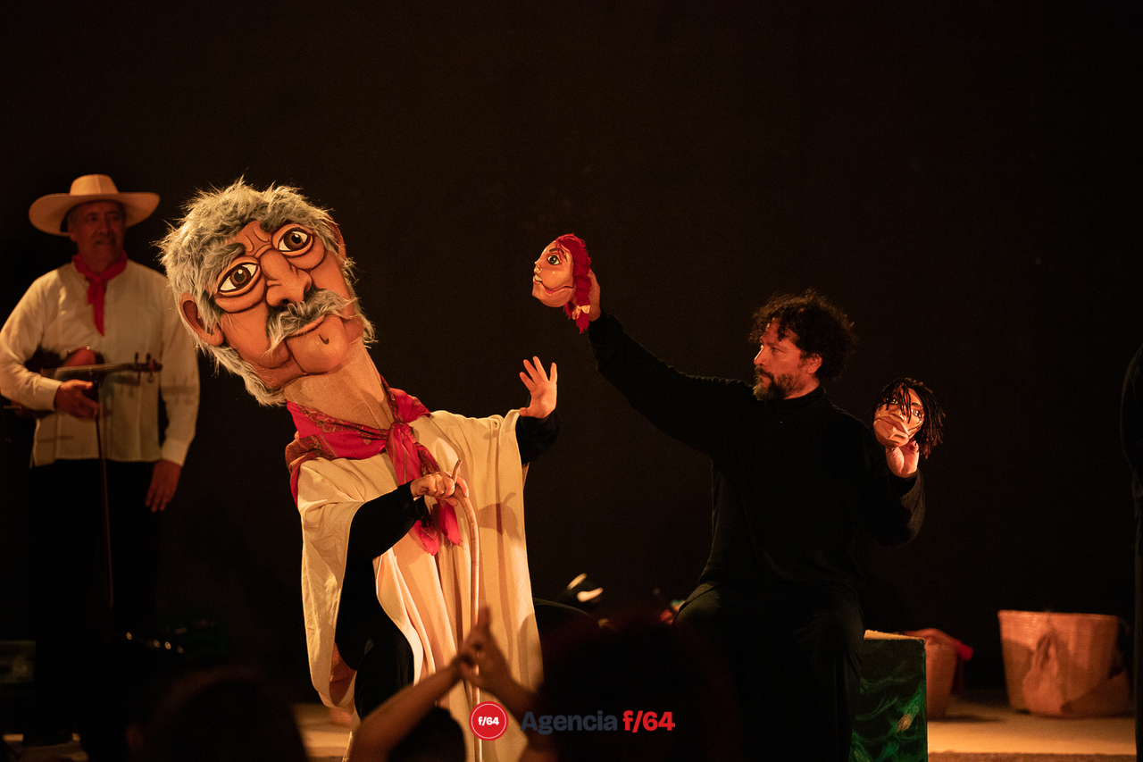 Contando y sonando del tequio al fandango.
Trotamundos Teatro y Media Luna. Michoacán.
Casa Caracol