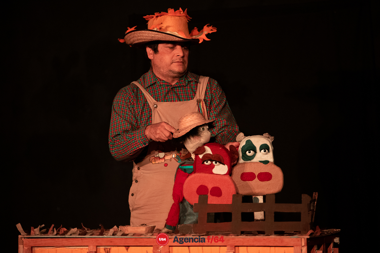 La vaca que se creía mariposa.
Teatro Demediado.
Casa Caracol.