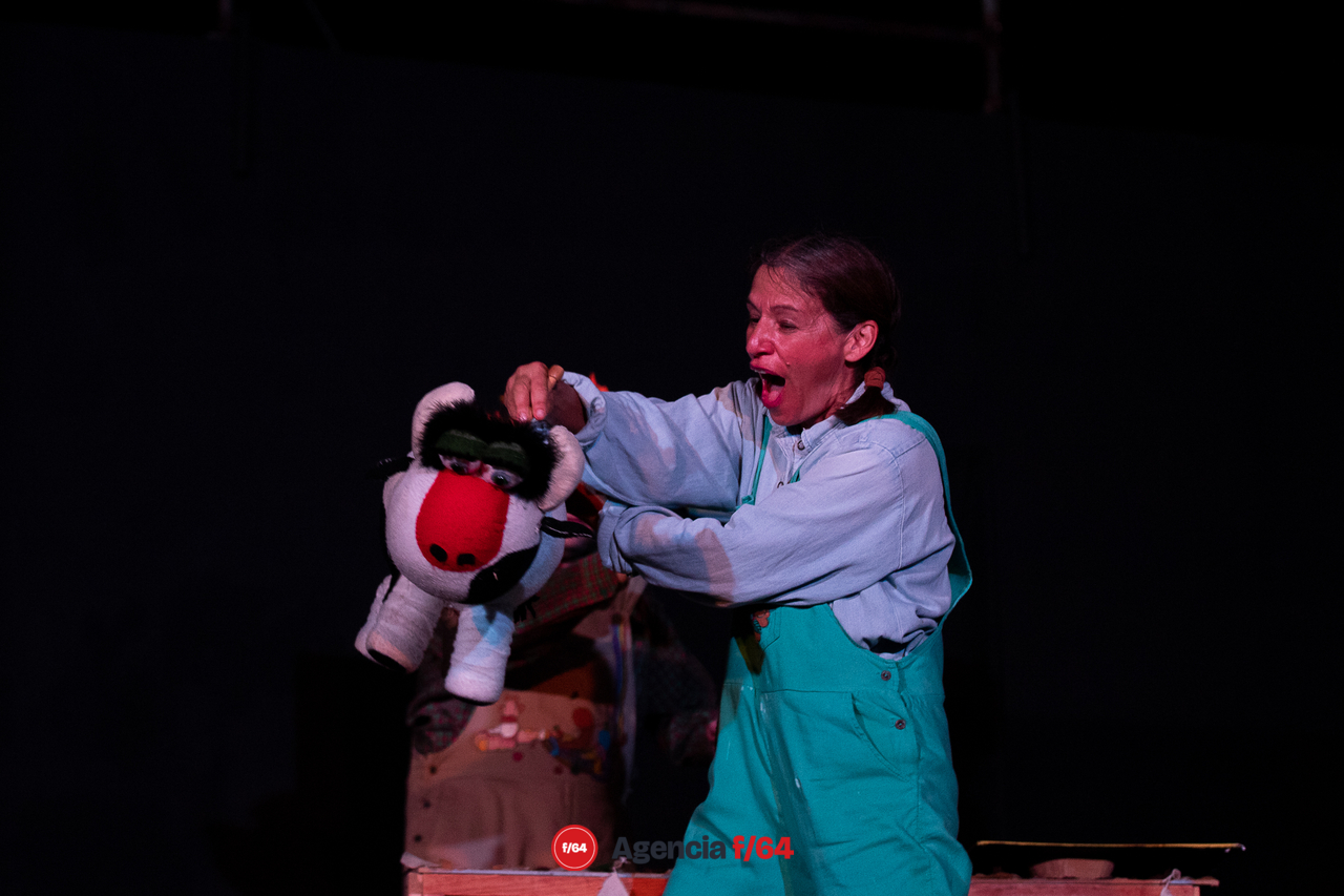 La vaca que se creía mariposa.
Teatro Demediado.
Casa Caracol.