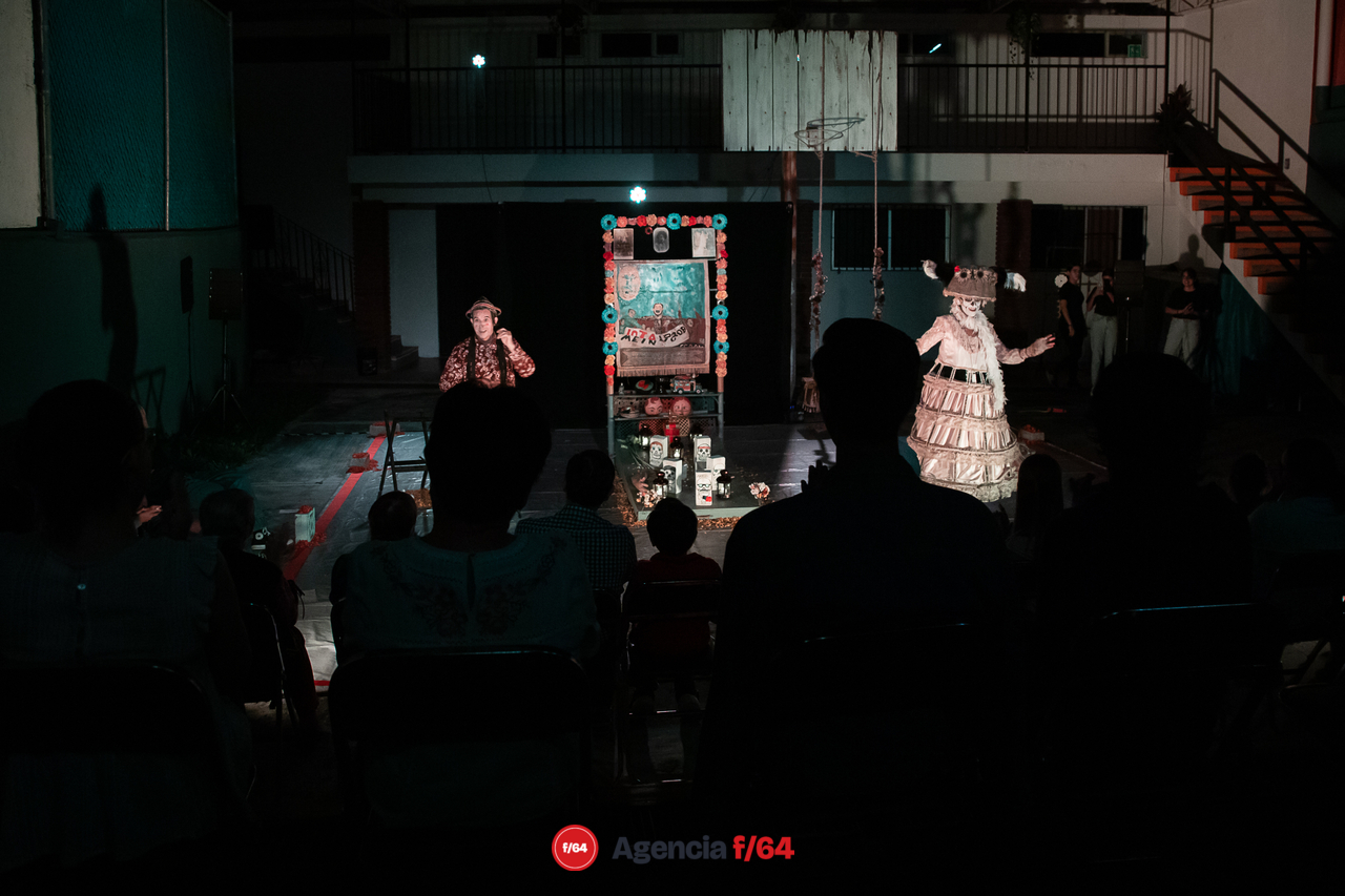 A todos nos toca.
Teatro Rodante de Colima.
Casa Caracol.