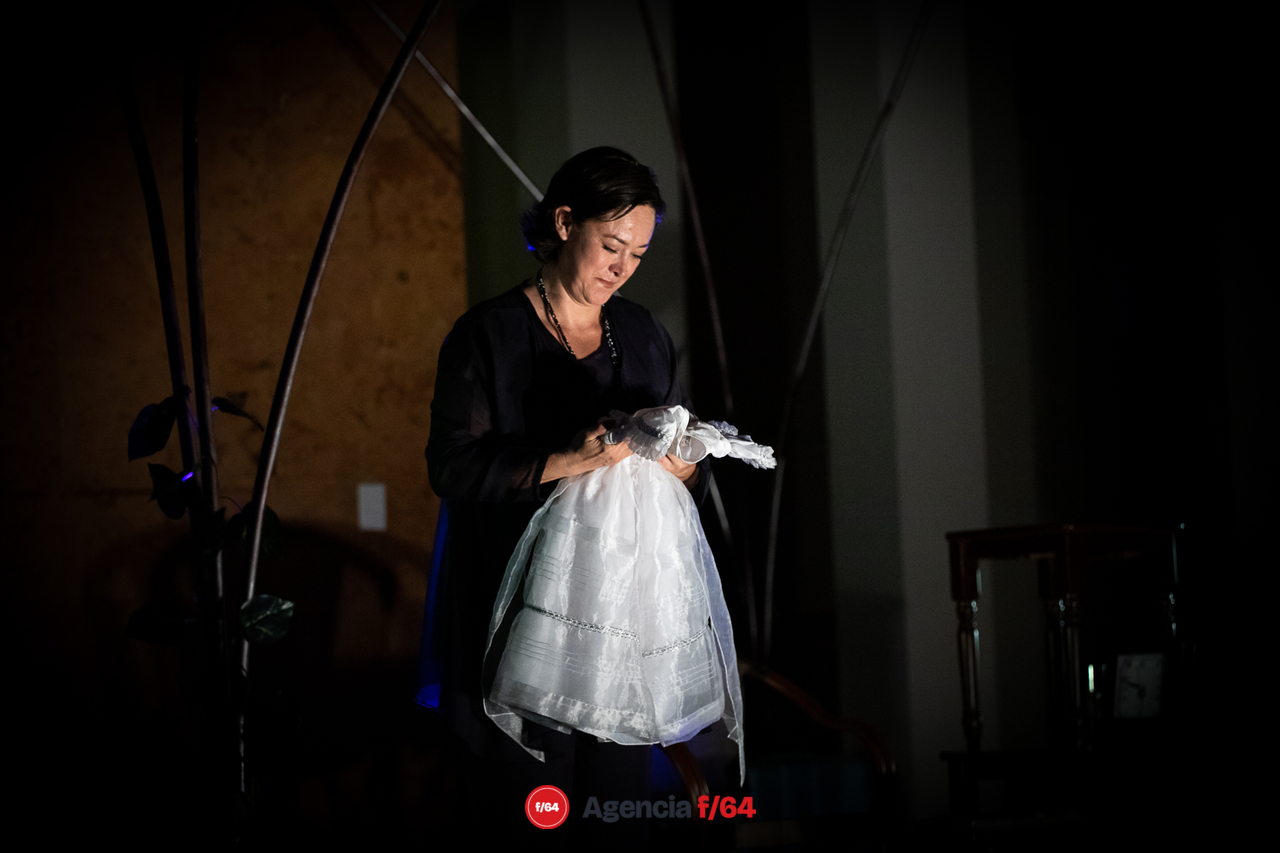 "Tratado de libres pensamientos Vol. 2"
Mujeres en la escena del confinamiento.
Rosario Gómez Rangel