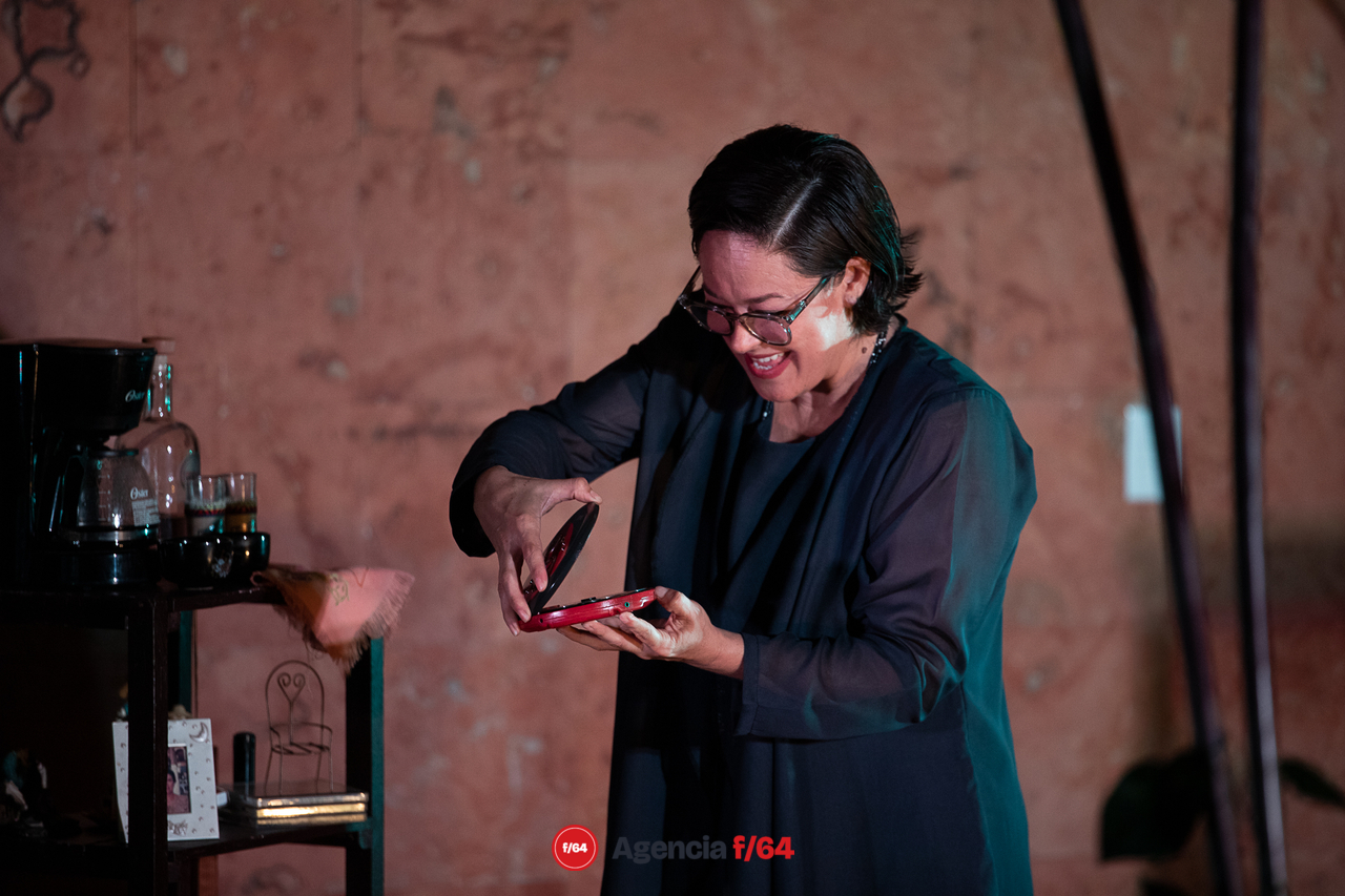 "Tratado de libres pensamientos Vol. 2"
Mujeres en la escena del confinamiento.
Rosario Gómez Rangel