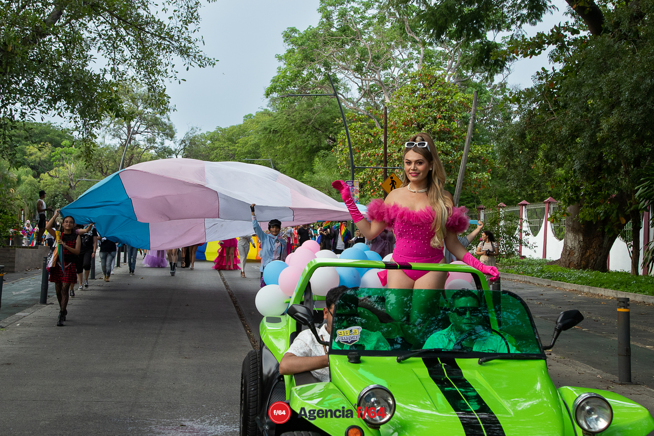 Marcha del Orgullo.
Colima 2023 
"Por las infancias diversas, libres y respetadas". 