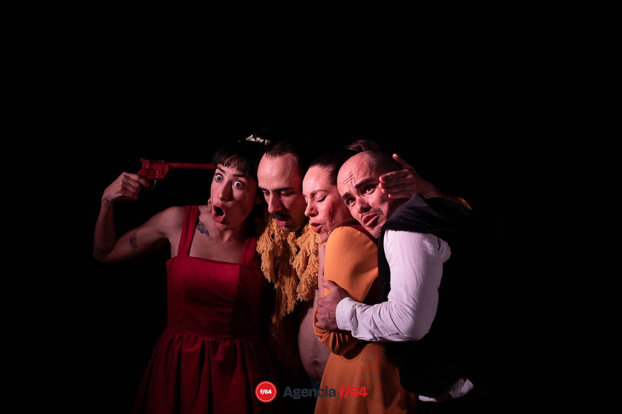 Instructivo para mirar hacia adentro.
Teatro Zona de Acción.
Cas Caracol.