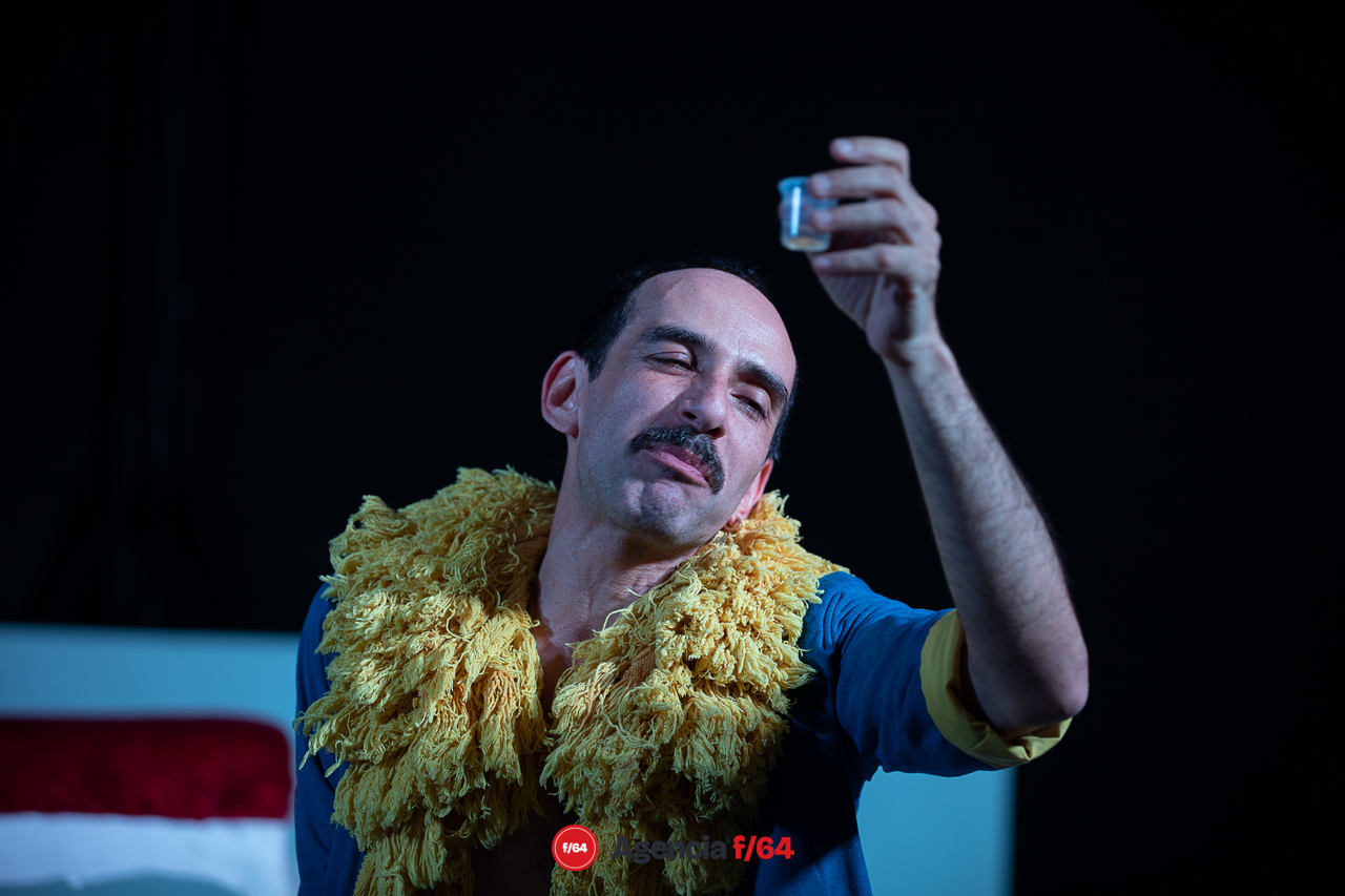 Instructivo para mirar hacia adentro.
Teatro Zona de Acción.
Cas Caracol.