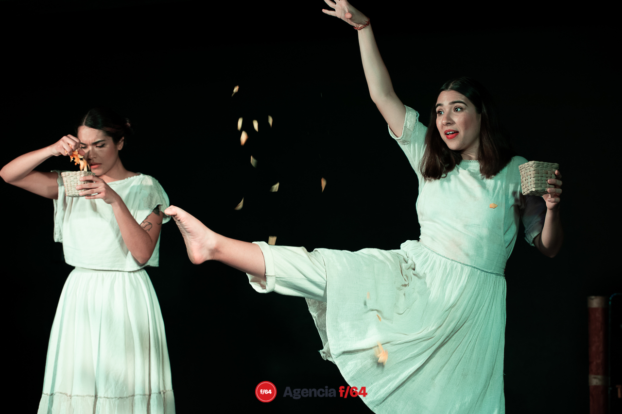 Nantli. La tierra espera.
A la deriva teatro,
Casa Caracol.