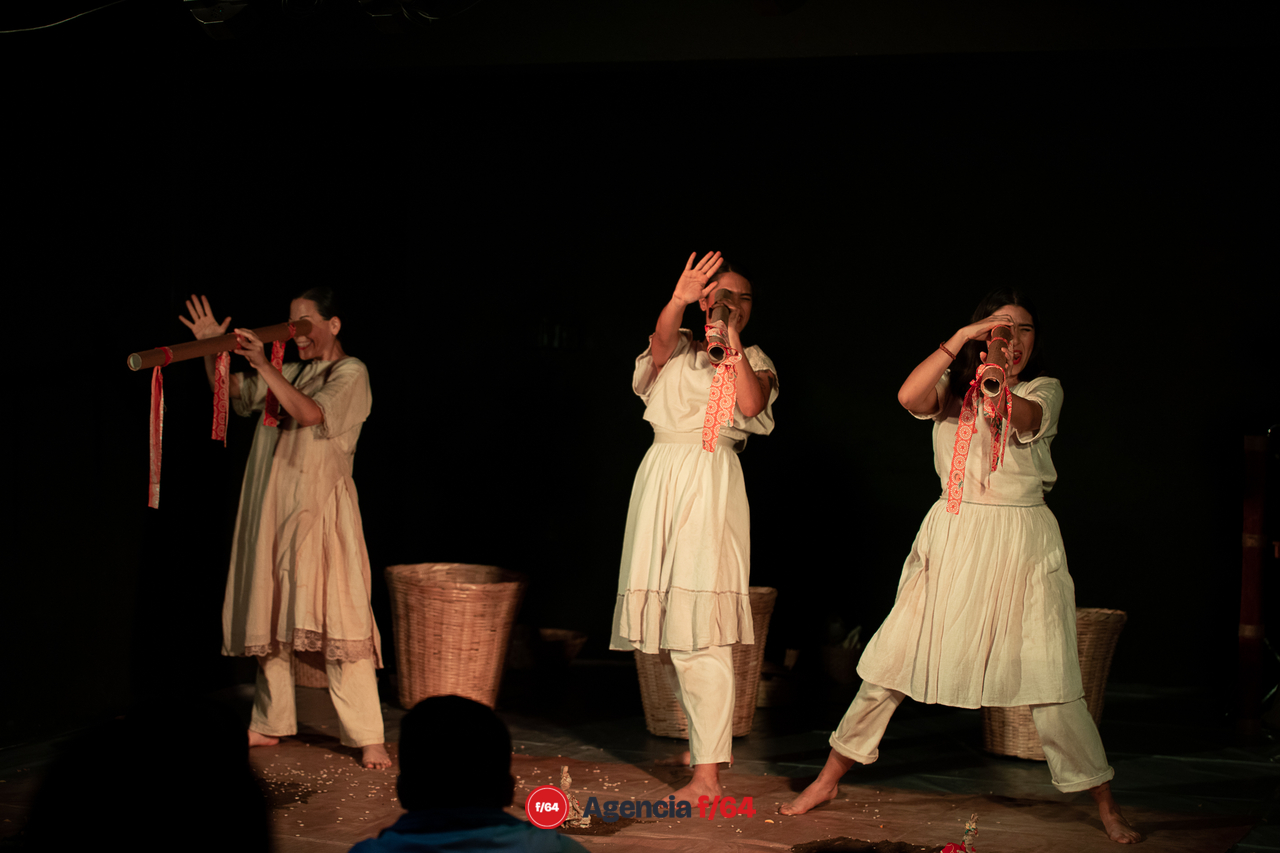 Nantli. La tierra espera.
A la deriva teatro,
Casa Caracol.