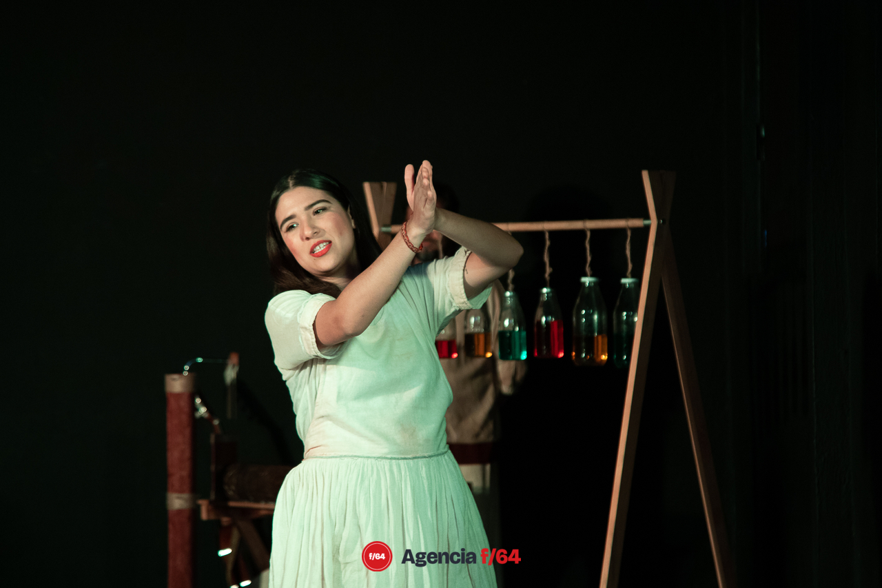Nantli. La tierra espera.
A la deriva teatro,
Casa Caracol.