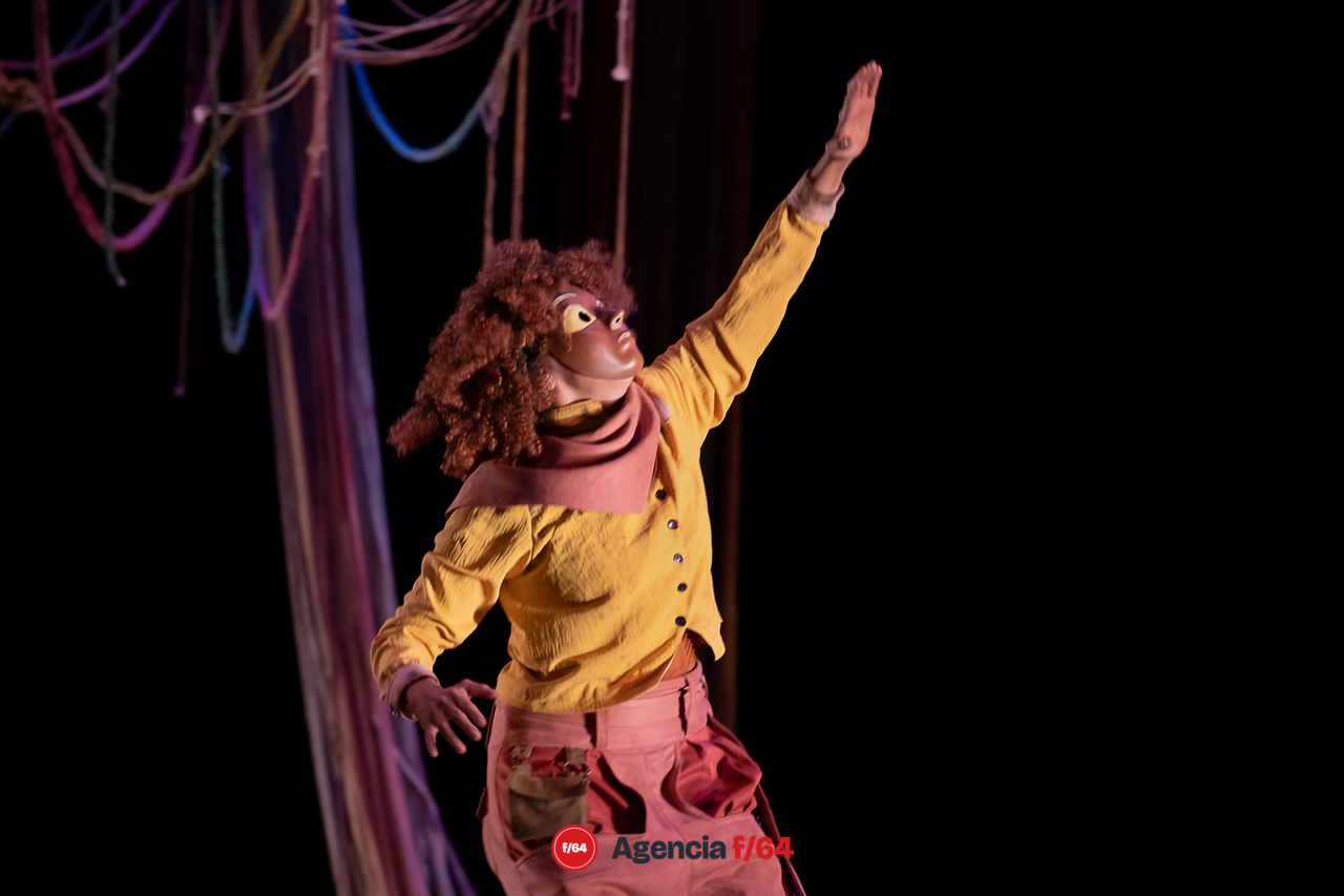 Josefina, la niña nahuala.
Rosa Eglantina González. 
18º Festival de monólogos. Teatro a una sola voz 2023.
Colima, Col.