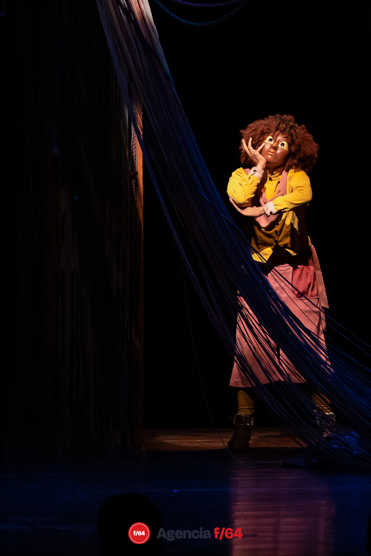 Josefina, la niña nahuala.
Rosa Eglantina González. 
18º Festival de monólogos. Teatro a una sola voz 2023.
Colima, Col.