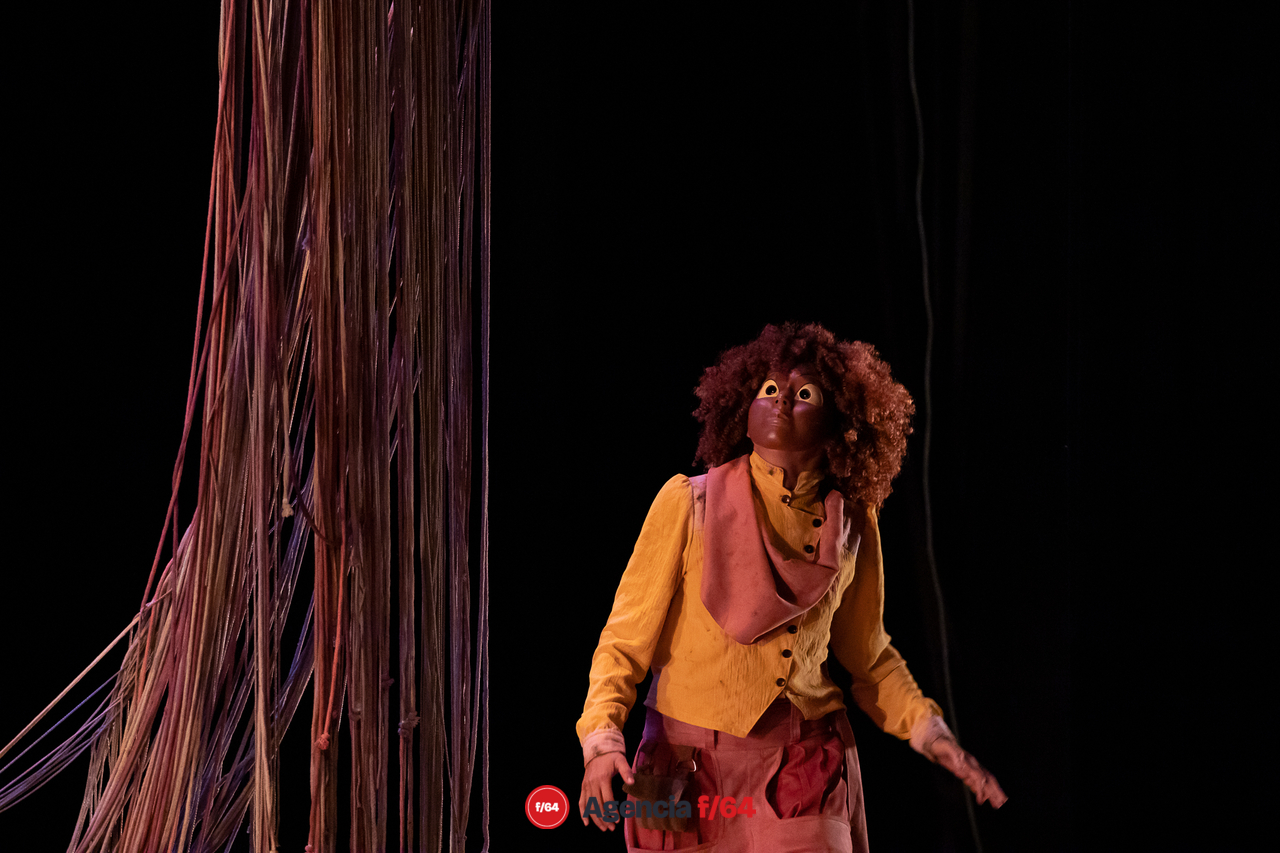 Josefina, la niña nahuala.
Rosa Eglantina González. 
18º Festival de monólogos. Teatro a una sola voz 2023.
Colima, Col.
