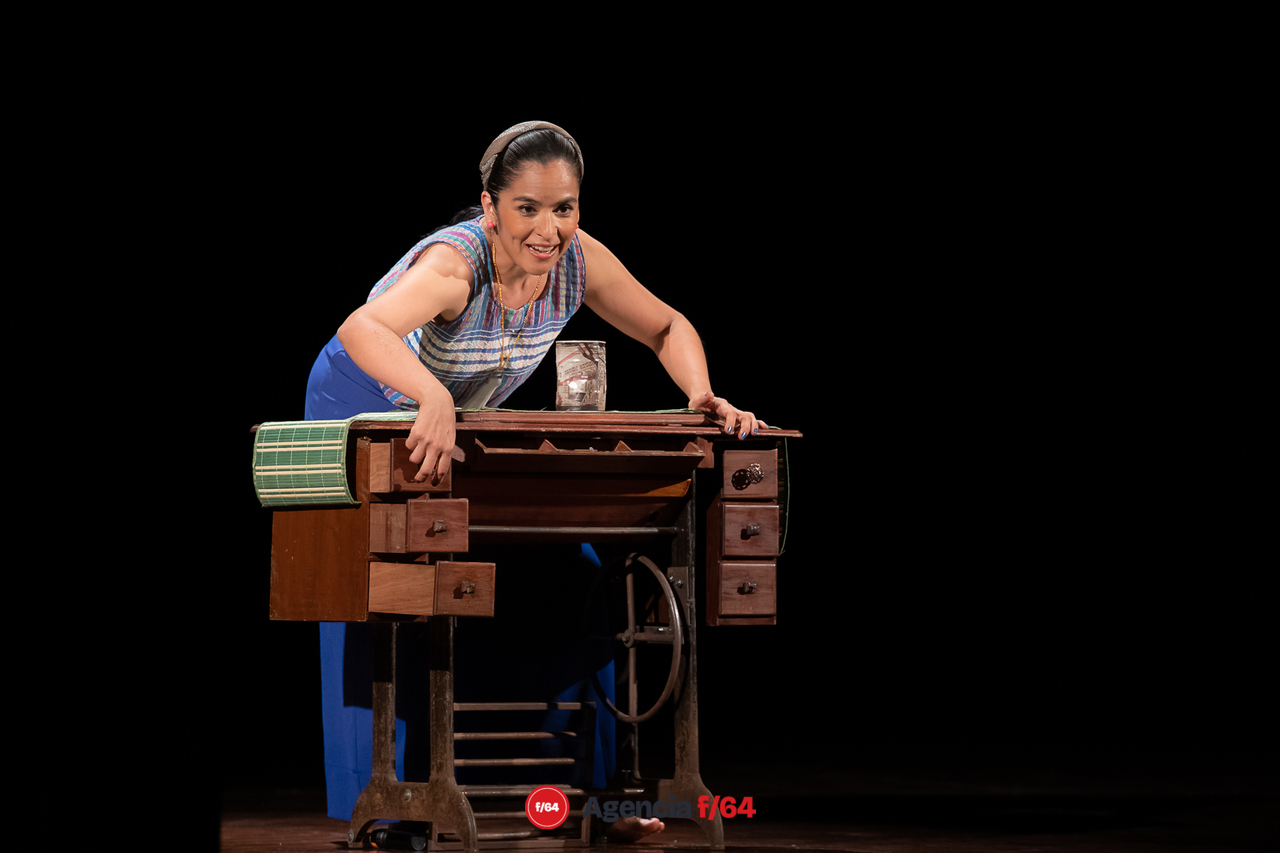 La historia de las cosas.
Tania Hernández.
Colectivo Teatro en Espiral e Inventario Escénico Objetual.
18º Festival de monólogos. Teatro a una sola voz 2023.
Teatro Hidalgo.
Colima, Col.