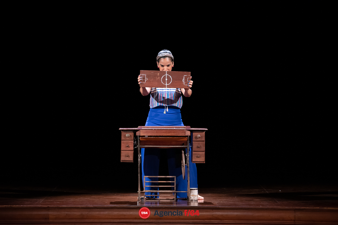 La historia de las cosas.
Tania Hernández.
Colectivo Teatro en Espiral e Inventario Escénico Objetual.
18º Festival de monólogos. Teatro a una sola voz 2023.
Teatro Hidalgo.
Colima, Col.