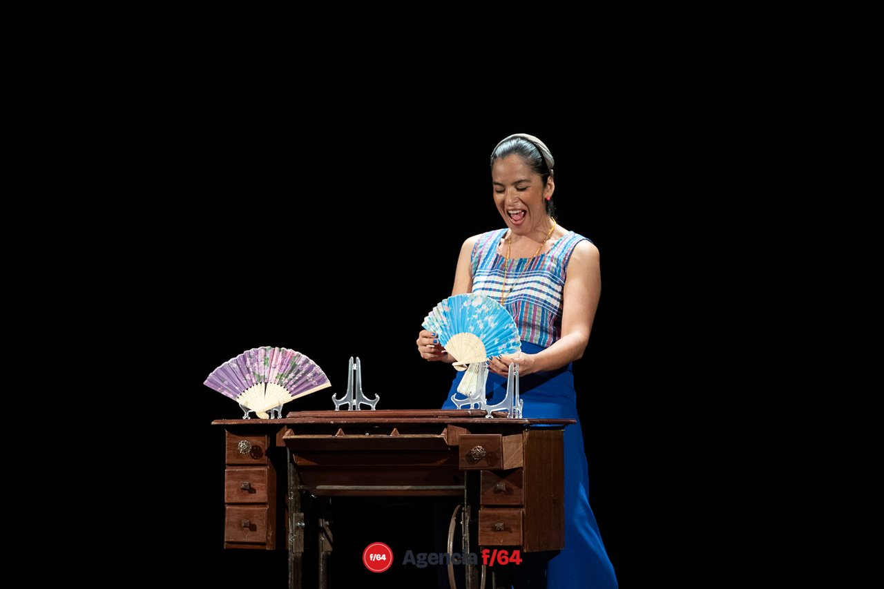 La historia de las cosas.
Tania Hernández.
Colectivo Teatro en Espiral e Inventario Escénico Objetual.
18º Festival de monólogos. Teatro a una sola voz 2023.
Teatro Hidalgo.
Colima, Col.