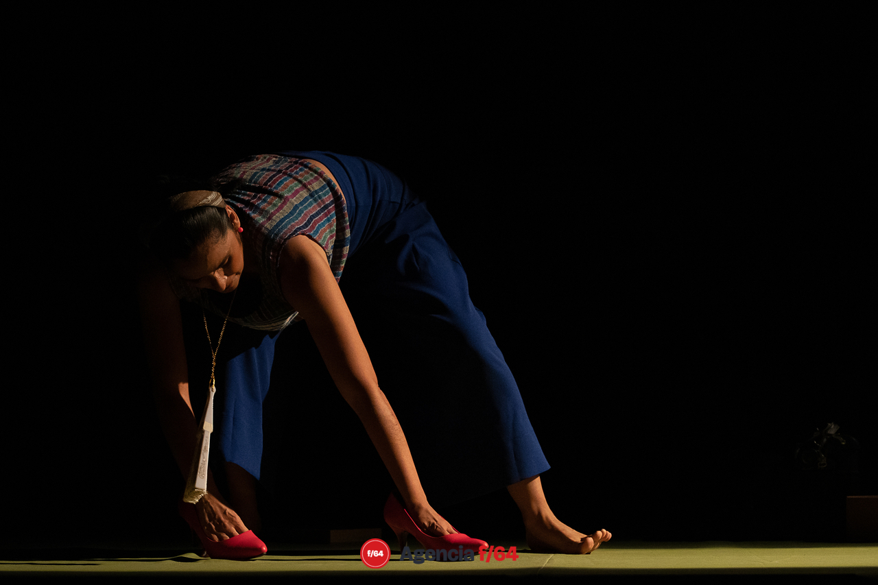 La historia de las cosas.
Tania Hernández.
Colectivo Teatro en Espiral e Inventario Escénico Objetual.
18º Festival de monólogos. Teatro a una sola voz 2023.
Teatro Hidalgo.
Colima, Col.