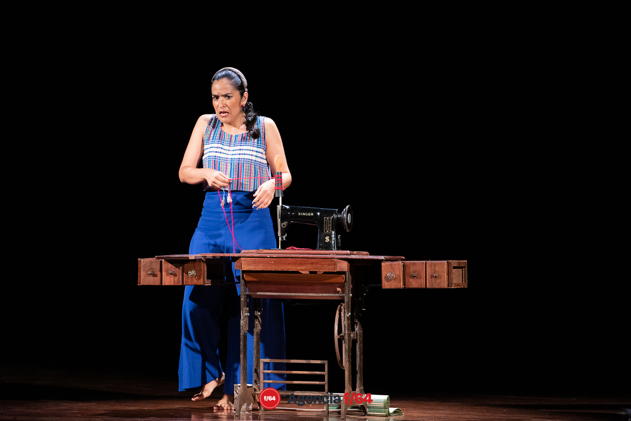 La historia de las cosas.
Tania Hernández.
Colectivo Teatro en Espiral e Inventario Escénico Objetual.
18º Festival de monólogos. Teatro a una sola voz 2023.
Teatro Hidalgo.
Colima, Col.