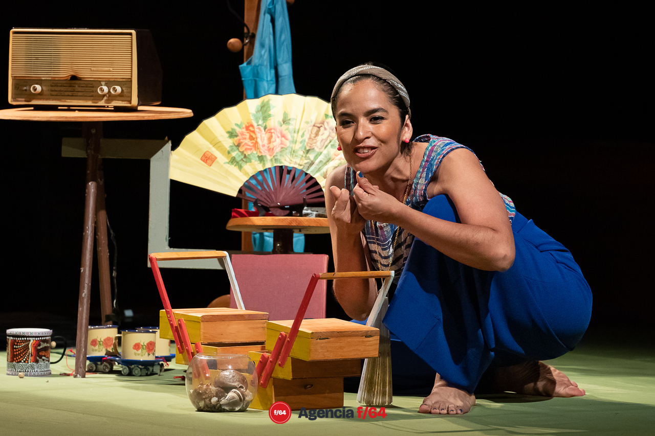 La historia de las cosas.
Tania Hernández.
Colectivo Teatro en Espiral e Inventario Escénico Objetual.
18º Festival de monólogos. Teatro a una sola voz 2023.
Teatro Hidalgo.
Colima, Col.
