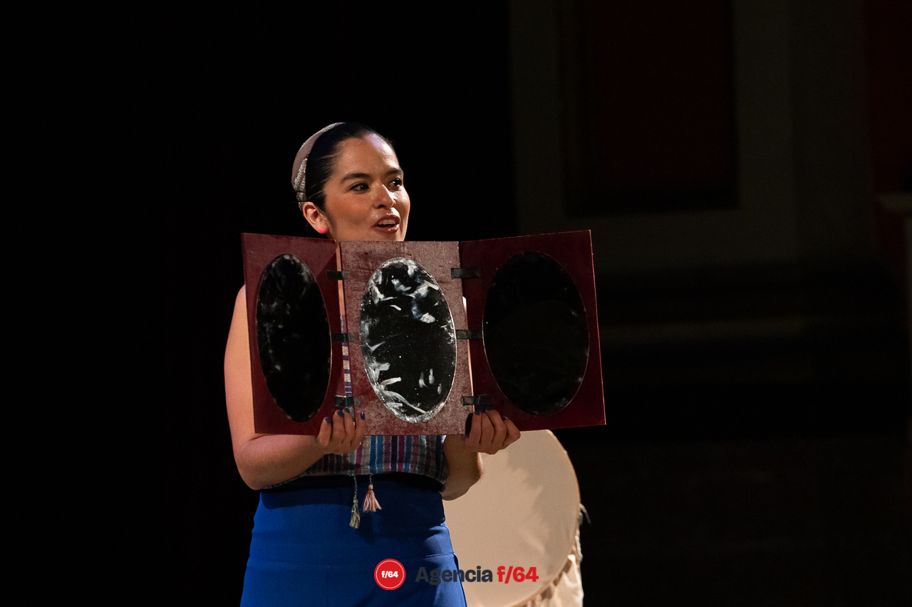 La historia de las cosas.
Tania Hernández.
Colectivo Teatro en Espiral e Inventario Escénico Objetual.
18º Festival de monólogos. Teatro a una sola voz 2023.
Teatro Hidalgo.
Colima, Col.
