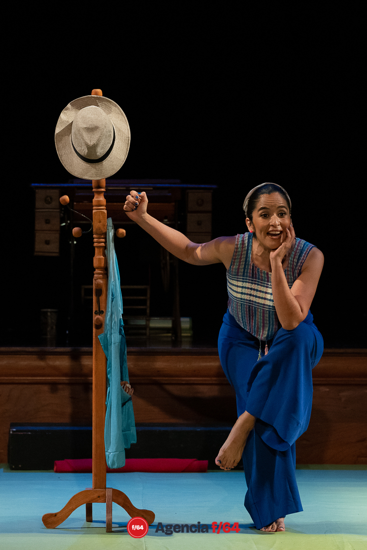 La historia de las cosas.
Tania Hernández.
Colectivo Teatro en Espiral e Inventario Escénico Objetual.
18º Festival de monólogos. Teatro a una sola voz 2023.
Teatro Hidalgo.
Colima, Col.