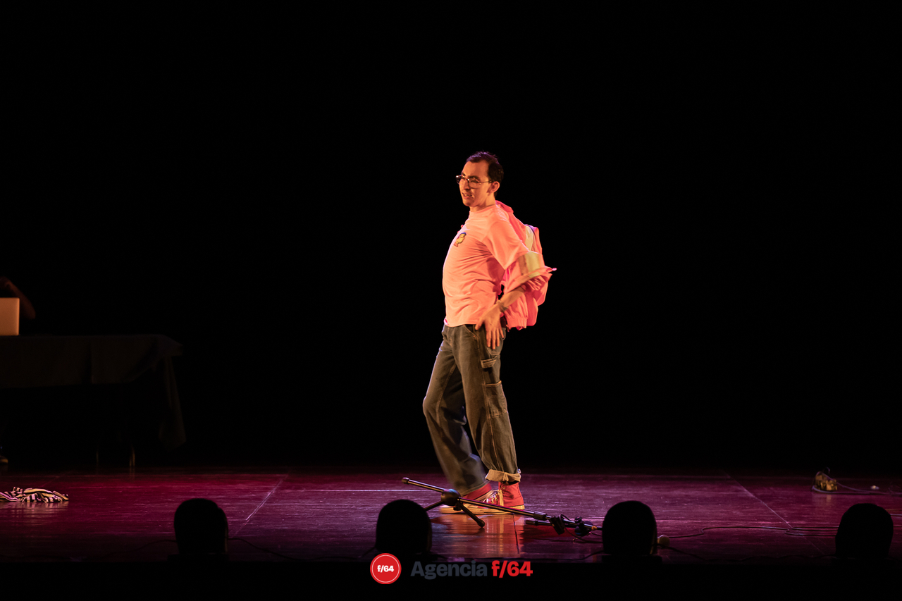Now Playing.
Emmanuel Lapin.
18º Festival de monólogos. Teatro a una sola voz