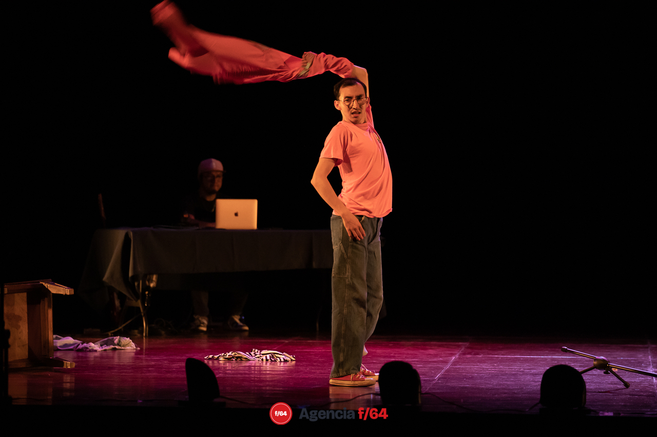 Now Playing.
Emmanuel Lapin.
18º Festival de monólogos. Teatro a una sola voz
