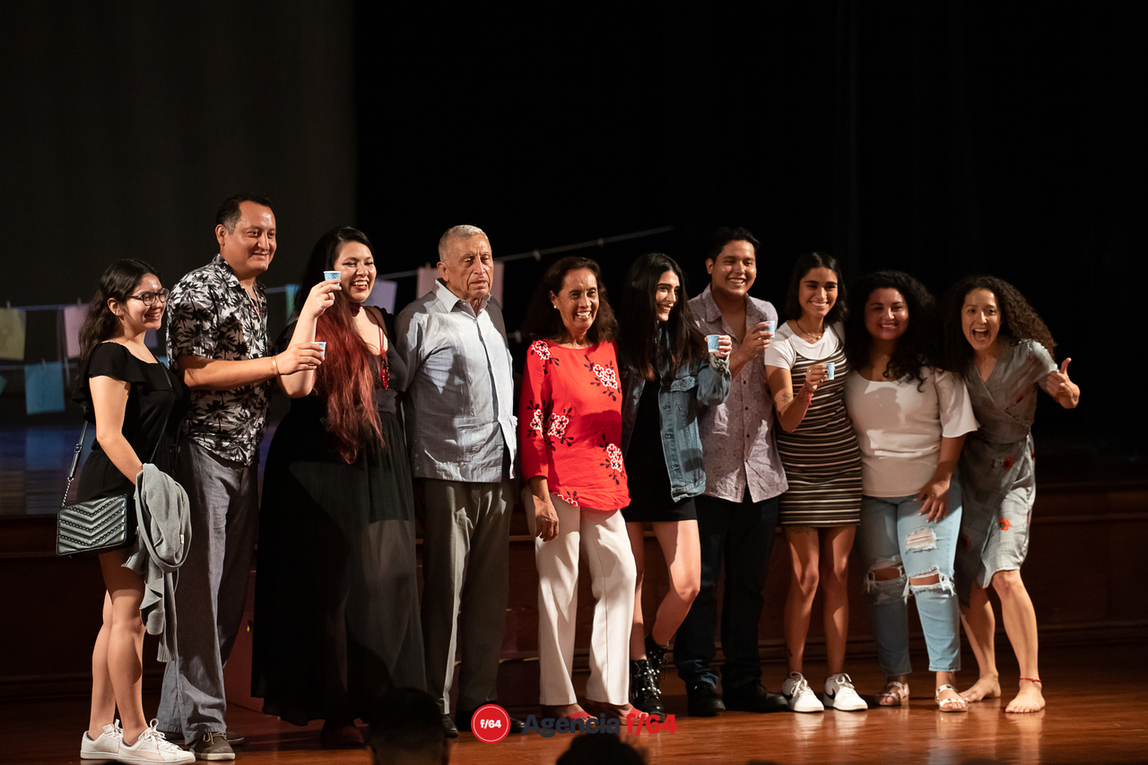 Días y Flores.
Pita Zapot.
18º Festival de monólogos. Teatro a una sola Voz.
Colima.