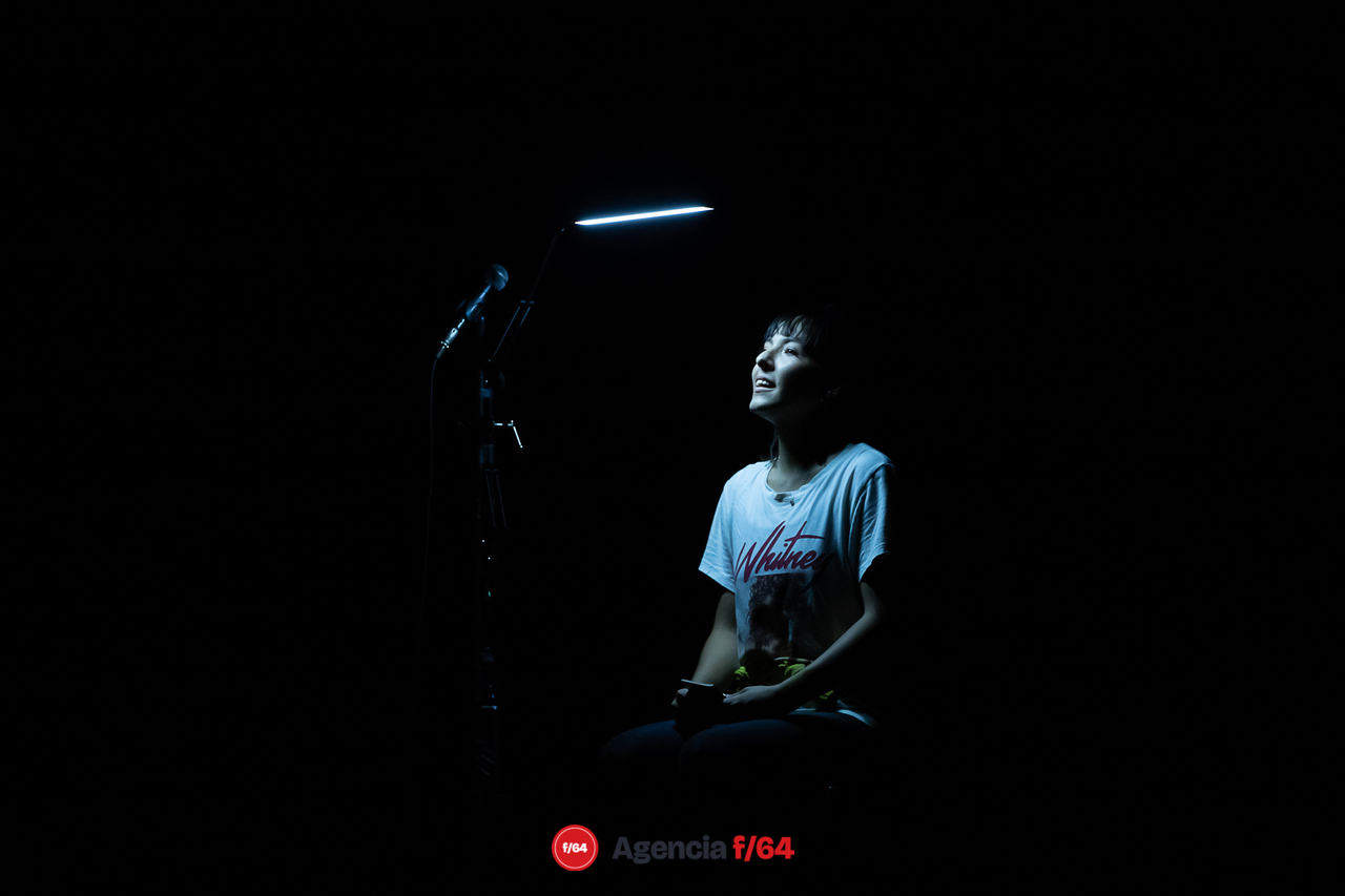 El mundo es una planta carnívora.
María Kemp.
18º Festival  de monólos. Teatro a una sola voz. 2023
Colima, Col.