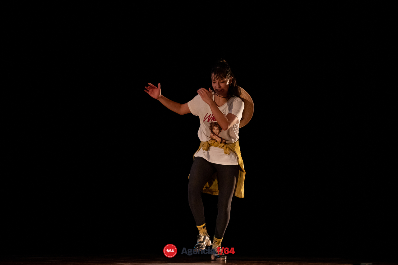 El mundo es una planta carnívora.
María Kemp.
18º Festival  de monólos. Teatro a una sola voz. 2023
Colima, Col.