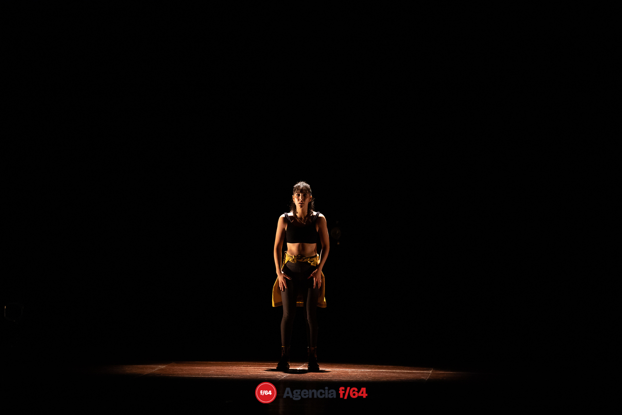 El mundo es una planta carnívora.
María Kemp.
18º Festival  de monólos. Teatro a una sola voz. 2023
Colima, Col.