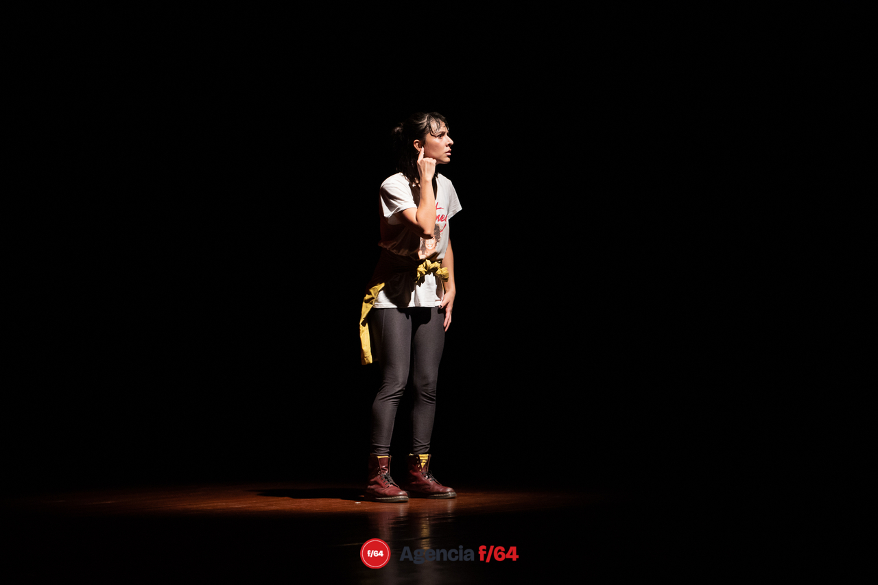 El mundo es una planta carnívora.
María Kemp.
18º Festival  de monólos. Teatro a una sola voz. 2023
Colima, Col.