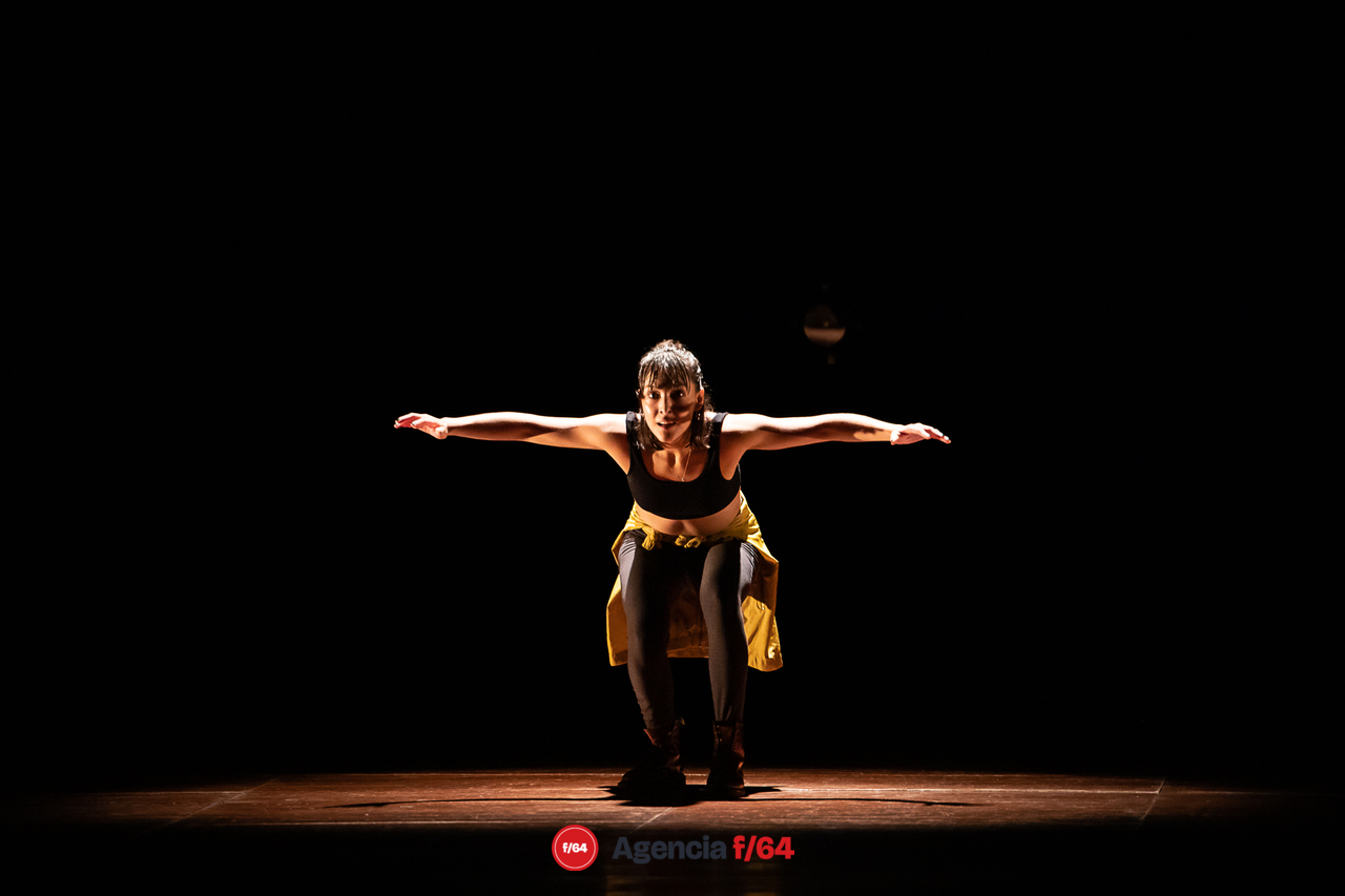 El mundo es una planta carnívora.
María Kemp.
18º Festival  de monólos. Teatro a una sola voz. 2023
Colima, Col.
