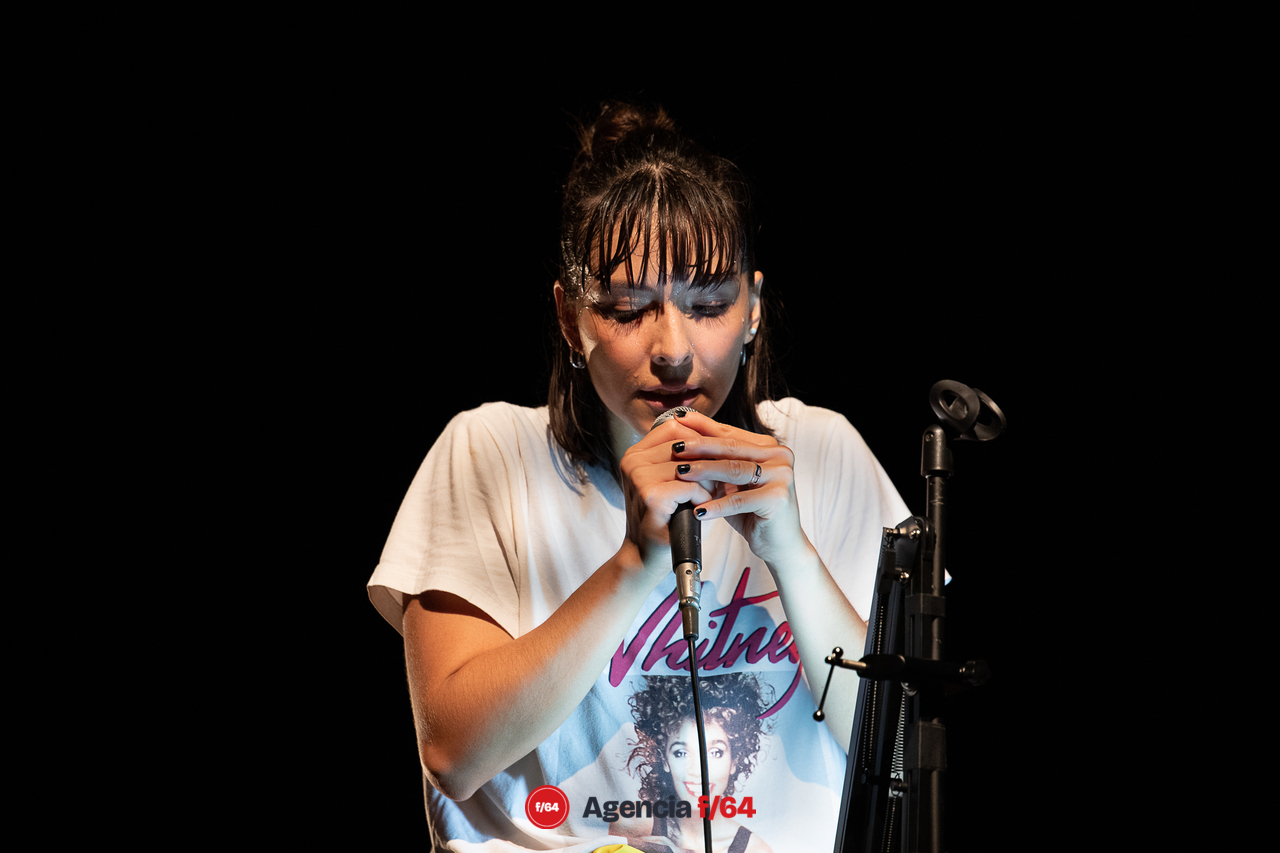 El mundo es una planta carnívora.
María Kemp.
18º Festival  de monólos. Teatro a una sola voz. 2023
Colima, Col.