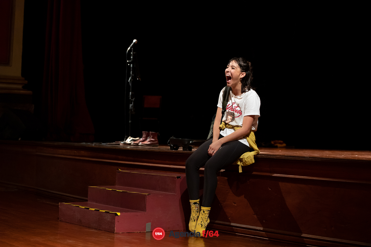 El mundo es una planta carnívora.
María Kemp.
18º Festival  de monólos. Teatro a una sola voz. 2023
Colima, Col.