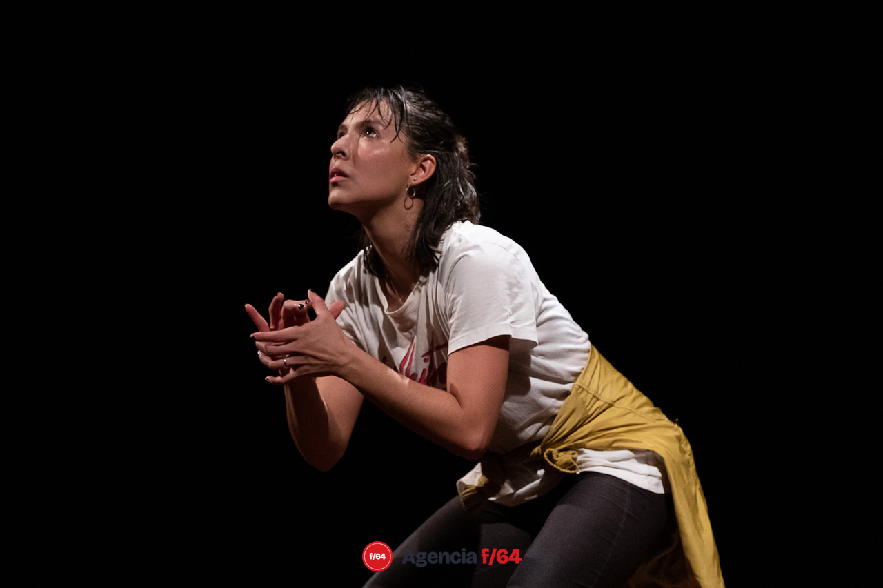 El mundo es una planta carnívora.
María Kemp.
18º Festival  de monólos. Teatro a una sola voz. 2023
Colima, Col.