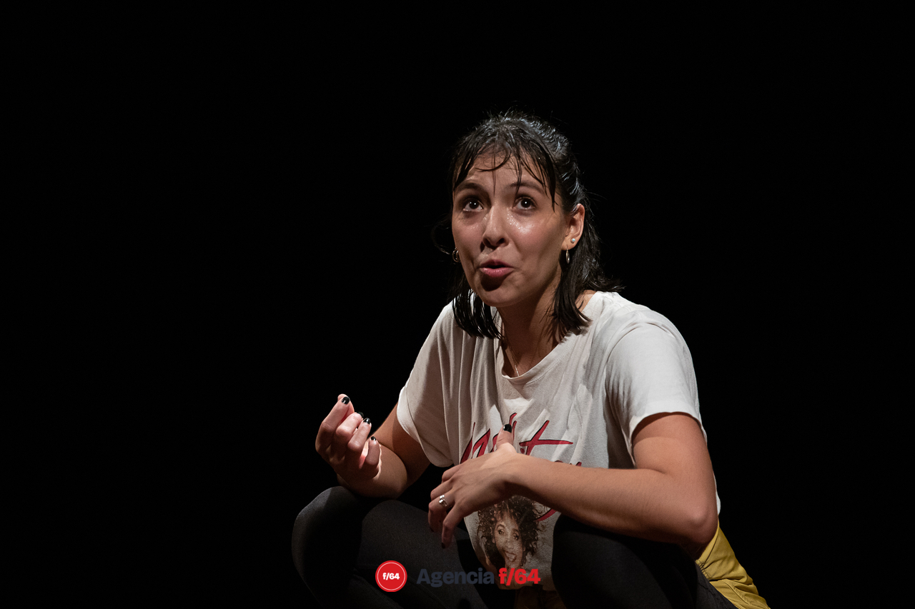 El mundo es una planta carnívora.
María Kemp.
18º Festival  de monólos. Teatro a una sola voz. 2023
Colima, Col.