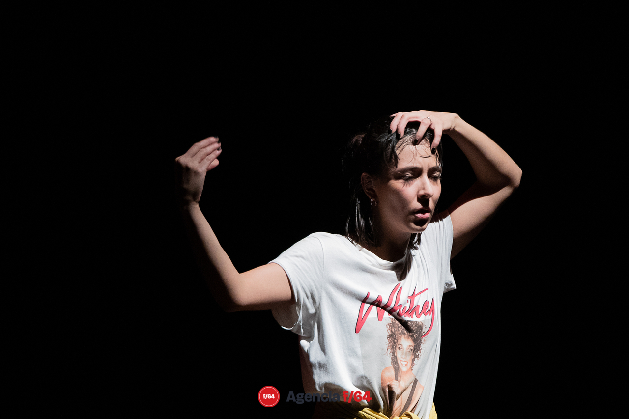 El mundo es una planta carnívora.
María Kemp.
18º Festival  de monólos. Teatro a una sola voz. 2023
Colima, Col.