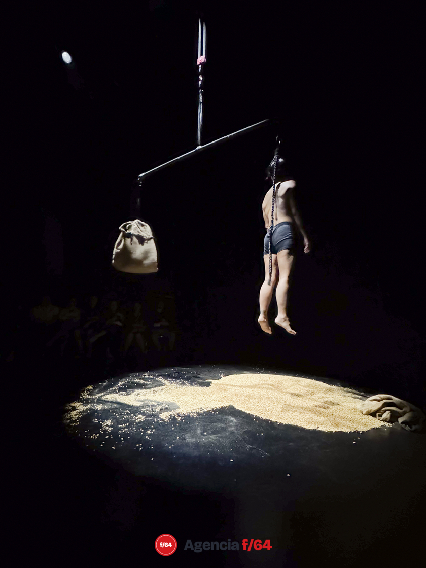 Variaciones sobre el café. 
Mermejita / Plataforma Bordes Escénicos.
Teatro Alarife Martín Casillas.
43 Muestra Nacional de Teatro
Guadalajara, Jalisco.