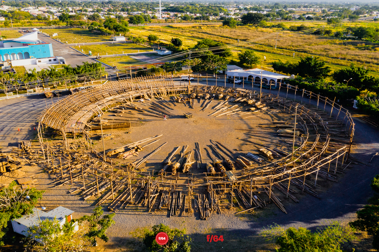 Proceso de construcción de la plaza.