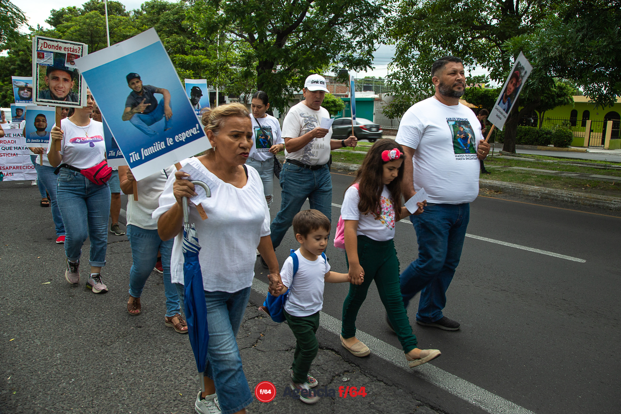 Marcha por la aparición con vida de Carlos Donaldo.