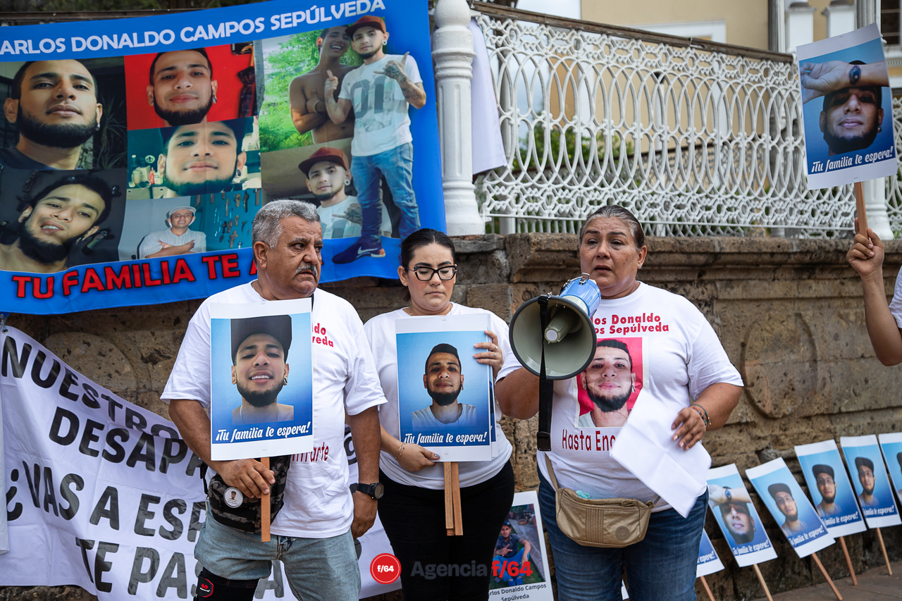 Marcha por la aparición con vida de Carlos Donaldo.